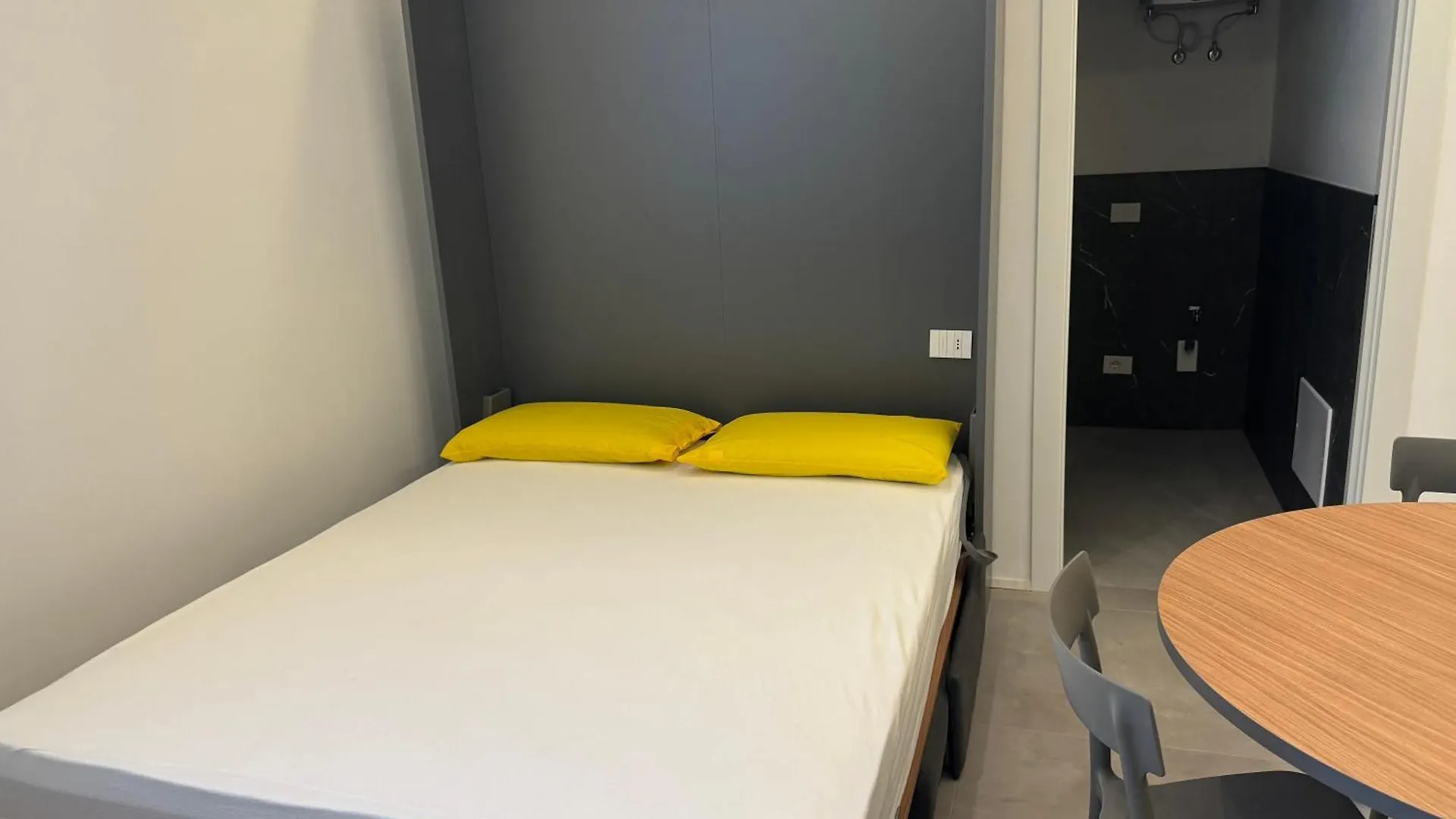 New!! Statuto Apartments Bergamo 0*,  Italy